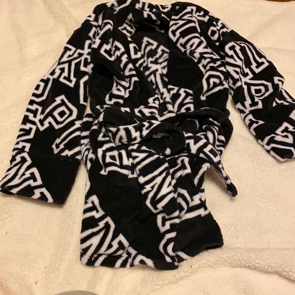 Black and white Victoria’s Secret pink robe